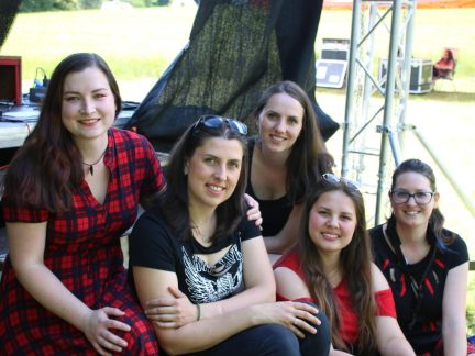 Dívčí kapela VO 106 vyrazí na jarní miniturné