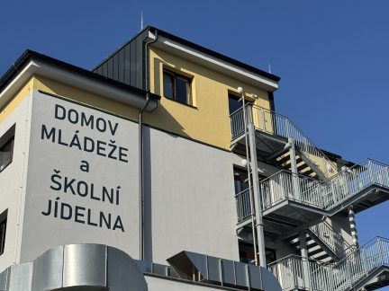 Studenti mají v Budějovicích modernější zázemí. Domov mládeže navýšil kapacitu