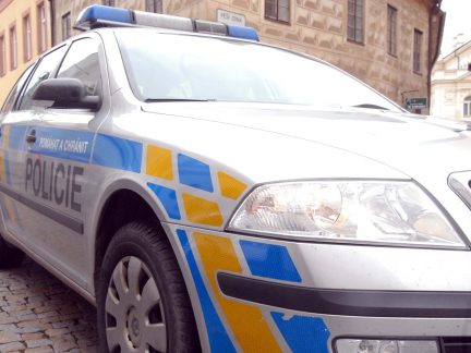 Dva řidiči vyrazili do ulic Strakonic pod vlivem drog