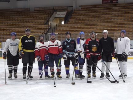 Táborští vojáci proti Týmu Martina Dejdara. Hokejová benefice pro Ediho