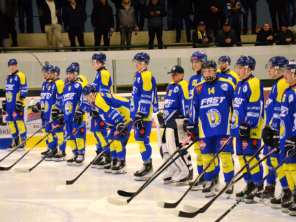 Kam za sportem: Zápas pravdy! Hokejisté se vrací na domácí led, série s Chebem vrcholí