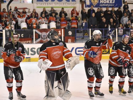 Hokejová show před 1149 fanoušky! Strakonice smetly Soběslav 8:1