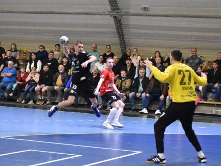 Velká bitva bez odměny. Strakoničtí házenkáři padli o jediný gól