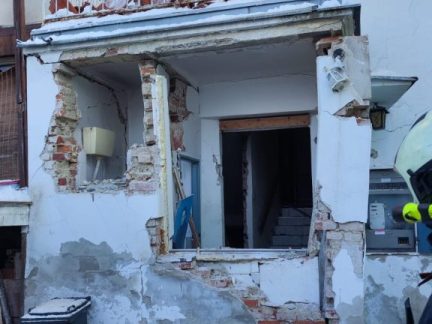 Dva roky po výbuchu plynu v Kamenném Újezdu přichází zlom. Rodina začne stavět nový domov