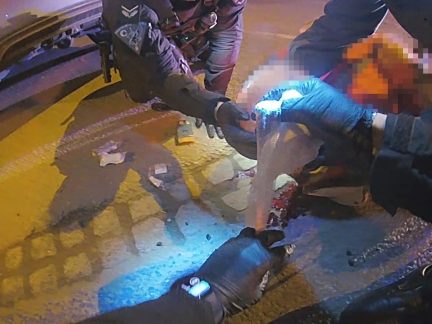 Jednaosmdesátiletý cyklista v Budějovicích narazil do dopravní značky. Skončil v nemocnici