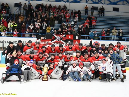 VIDEA: Strakonice po urputné bitvě v Soběslavi slaví! Šimákova branka v prodloužení rozhodla o titulu