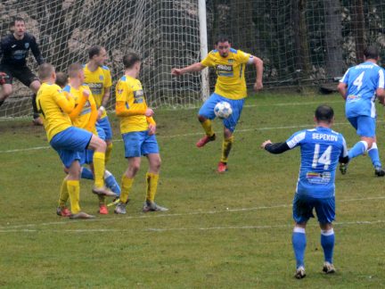 Derby na těžkém terénu přineslo spravedlivou remízu