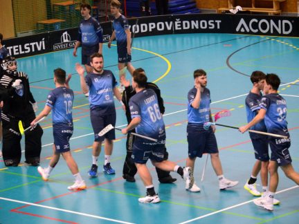 Obrat z říše snů! Černý zařídil čistým hattrickem za dvě minuty první bod pro Došwich