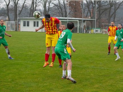 Fotbal: Rozhodnuto během sedmi minut. Boršov po přestávce smetl Chvalšiny