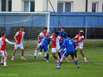 VIDEO: Rezerva Táborska nestačila na C-tým Slavie. Tři branky ztrácela už v poločase