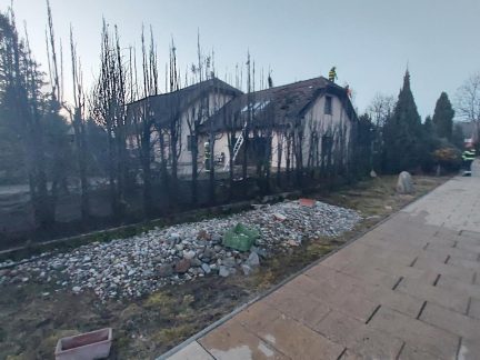 Požár v Českém Vrbném zřejmě založil někdo úmyslně, policie hledá svědky