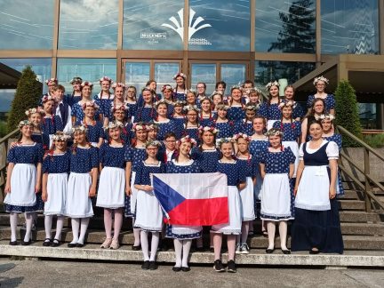 Jitřenka slaví 60 let, její cestu sleduje dodnes i zakladatel sboru a první sbormistr