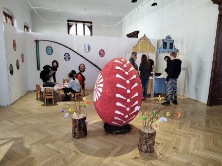 Velikonoční tradice ožívají v Jihočeském muzeu. Návštěvníci můžou sledovat tradiční řemesla a zvyky