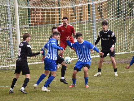 Lídr nezastavuje! Strakonice smetly Sokol Sezimovo Ústí 6:0