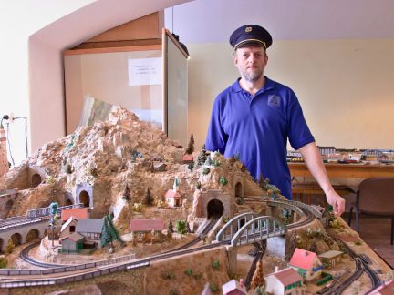 Velikonoční mašinky ve Vimperku lákají na detailní svět železničních modelů