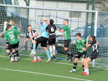 Kam za sportem: Fotbalisté netradičně už v pátek, florbalisté začínají cestu za snem v Plzni