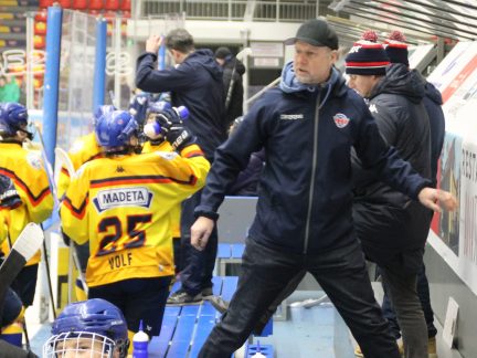 Hokej: Všechno se nedá chytit. Neřeš! Trenér gólmanů pracuje na stylu i hlavě