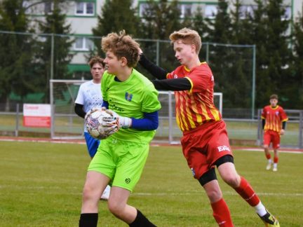 Starší dorostenci Strakonic znovu prohráli, sedmnáctka si zastřílela