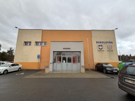 Sokolovnu v Plané nad Lužnicí čeká změna. Nově má pojmout přes čtyři sta lidí