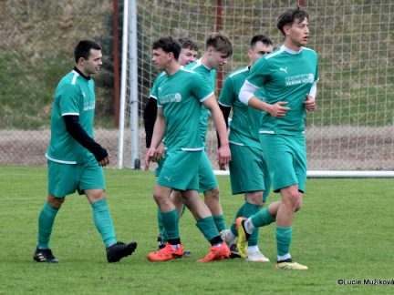 Fotbalisté Královky si doma vyšlápli na Kestřany