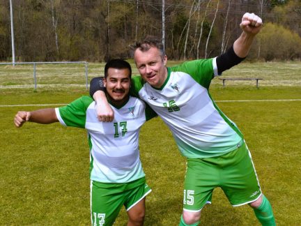 Důležité body v boji o záchranu, Střelské Hoštice vyloupily Záblatí