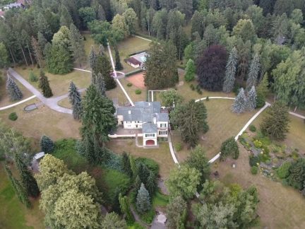 V zahradě Benešovy vily v Sezimově Ústí se od května začne oddávat