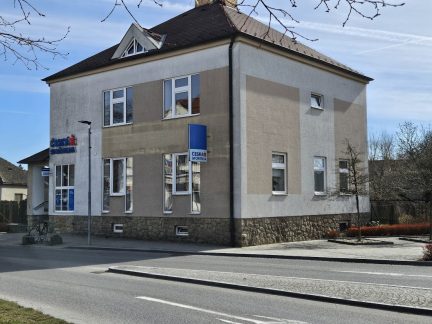 Spořitelna v Suchdole v květnu končí. Radnice bude řešit, co s budovou