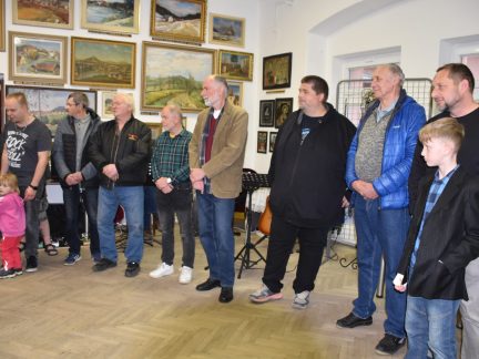 V Památníku Mladovožicka vystavují tvorbu kreativních mužů