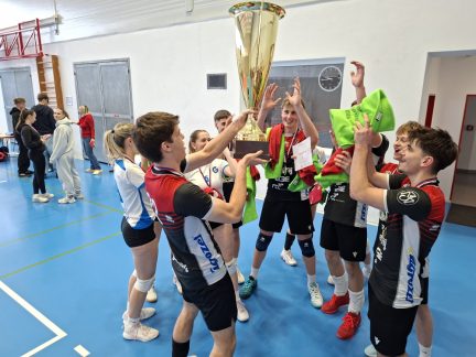 Středoškolské hry ve volejbale ovládla budějovická gymnázia