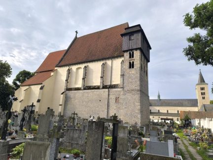 Ve smuteční síni kostela sv. Jiljí v Milevsku vyvstal nečekaný problém