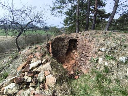 Rovná rozvíjí naučnou stezku, hlavním cílem je nyní záchrana vápenických pecí