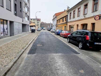 Kanalizace v Budějovicích, do které někdo vylil beton, je opravena