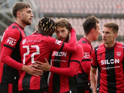 Táborsko přivezlo z jihu Moravy bod a drží stříbrnou pozici. Zbrojovka díky dělbě bodů slaví postup mezi českou elitu