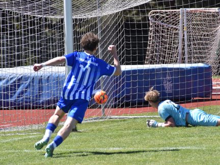 Šlágr pro Strakonice! Těsná výhra nad Pískem znamená první místo