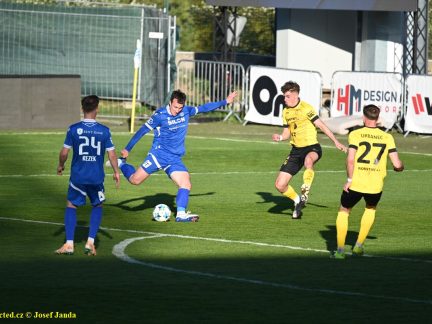 VIDEO: Táborsko nenechalo Příbram zmenšit ztrátu. Kronďákovi svěřenci směřují k účasti v baráži