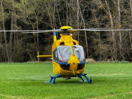 V Loučovicích havarovaly dvě seniorky. Devadesátiletou ženu transportoval do nemocnice vrtulník
