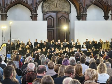 Hudba, která obklopila diváky. Svatý Václav zazněl na Hluboké poprvé