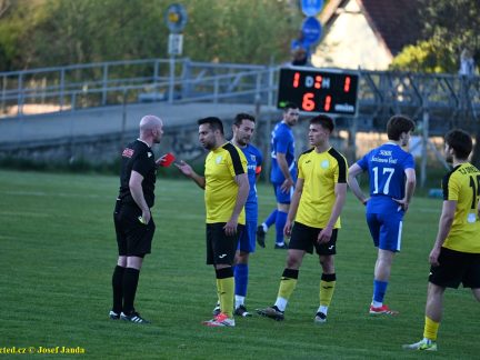VIDEO: Derby Sokola s Dražicemi vítěze nepoznalo. Jelenovi svěřenci nevyužili půlhodinovou přesilovku