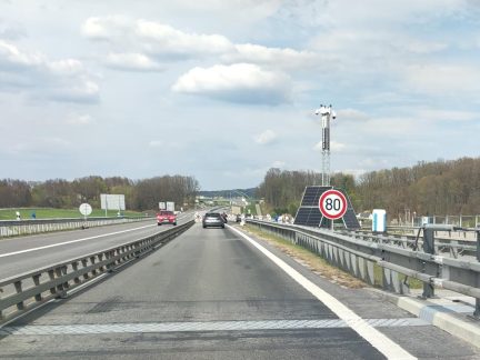 Dálnice D3 od Budějovic ke kaplickému nádraží se slavnostně otevřela v prosinci 2024. Už se opravuje