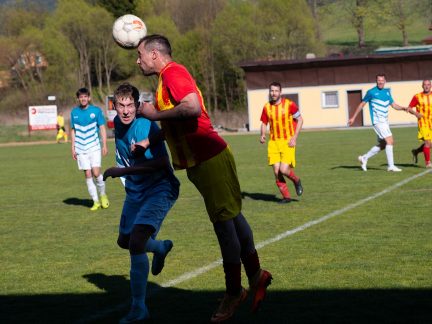 Fotbal: Bylo to na remízu! Loučovice ve Chvalšinách udeřily tři minuty před koncem