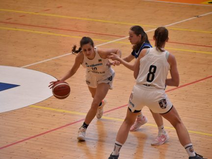 Basketbalistky Strakonic slaví návrat do první ligy