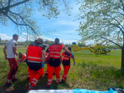 AKTUALIZOVÁNO: Rychlík na Táborsku srazil chodce