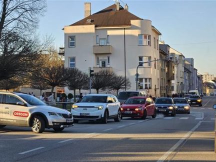 U ZŠ Edvarda Beneše v Písku vznikne nový parkovací záliv