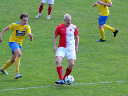 Kovářov utrpěl od lídra tenisového kanára. Slavia na jaře ještě neprohrála, hrdinou nestárnoucí Bouchal