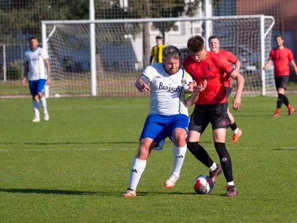 Fotbal: Čtyři Dvory přejely Slavonice osmi góly. Matěj Malina zazářil hattrickem