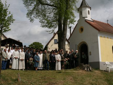 Velká sláva v Čerazi. Kaple i hasiči oslavili výročí