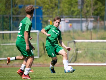 Fotbal: Starší dorostenci Krumlova soupeře rozebrali. Čtyři Dvory schytaly dvojciferný debakl