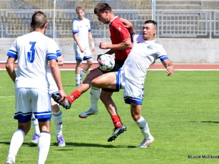 Dva góly během dvou minut zajistily Semicím tři body