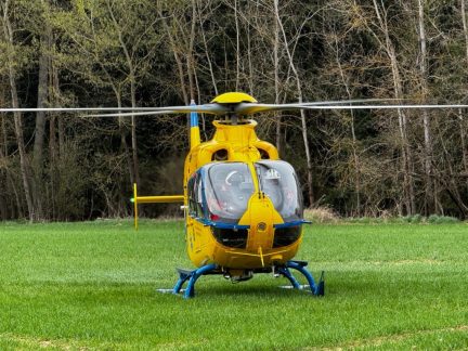 Vážná nehoda motorkáře omezila provoz na silnici I/20 před Sedlicí