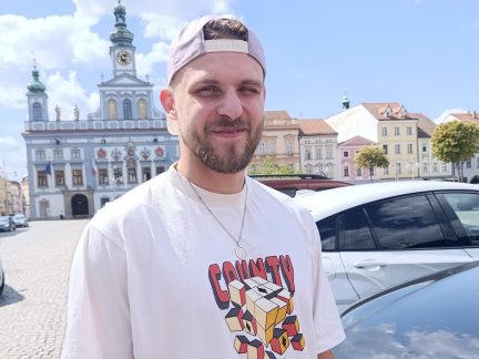Hokej: Nejdřív zranění, pak titul. Jiří Smejkal hlavně bránil a góly dával jednou rukou